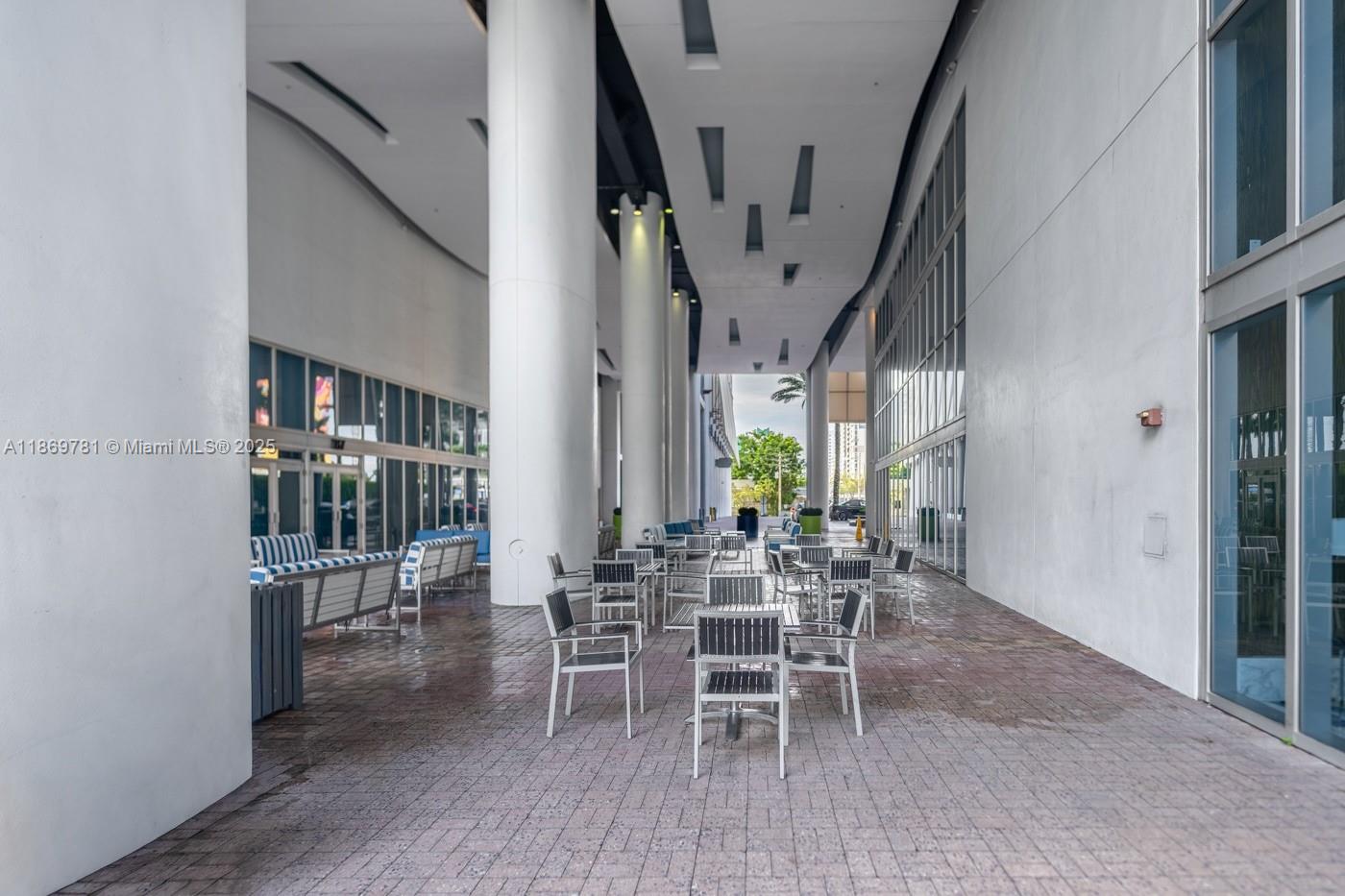 LATITUDE ON THE RIVER CON - Residential