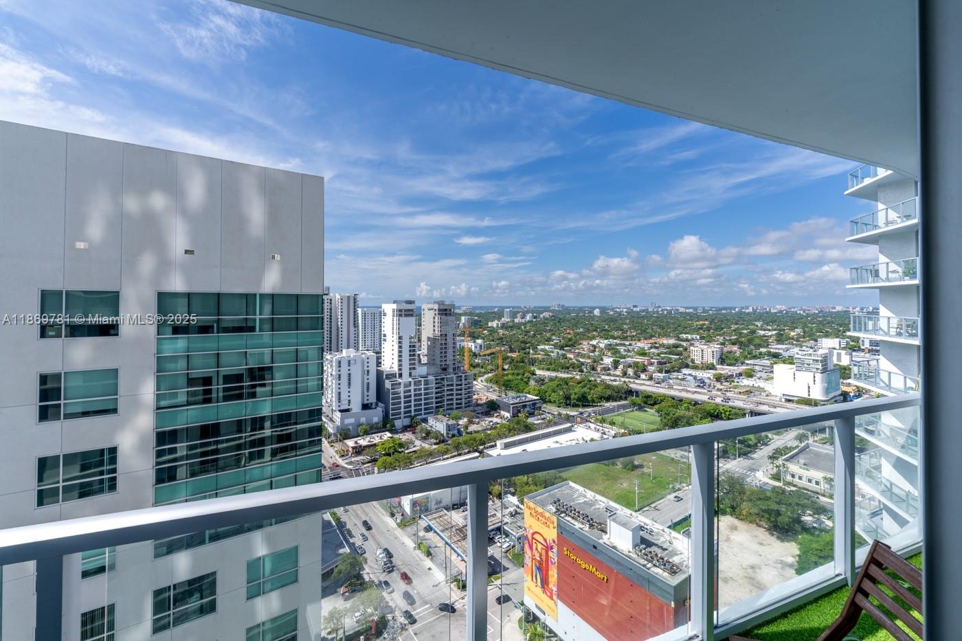 LATITUDE ON THE RIVER CON - Residential