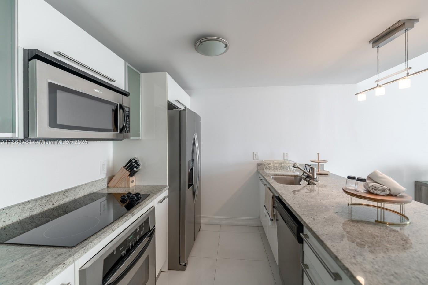 LATITUDE ON THE RIVER CON - Residential