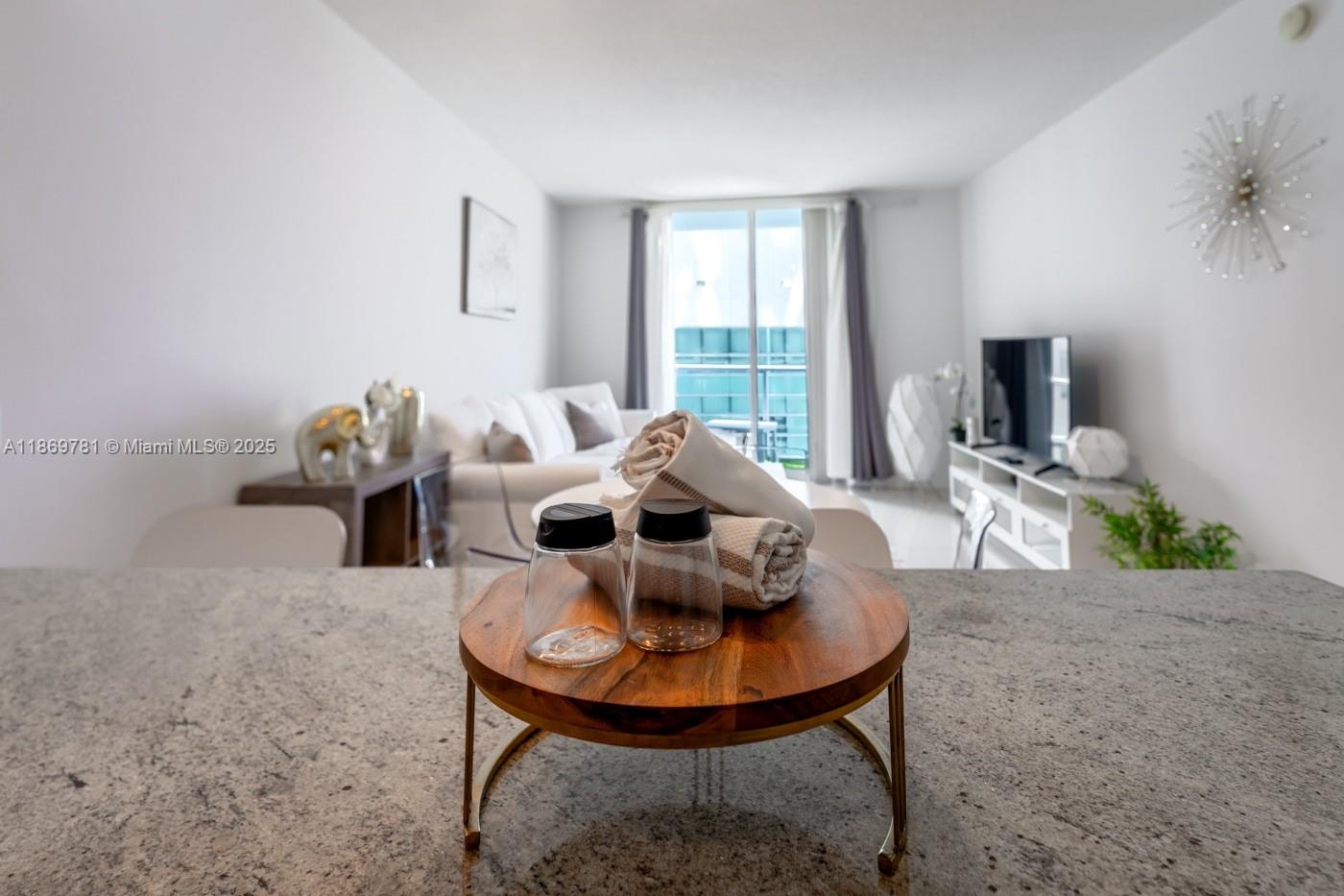 LATITUDE ON THE RIVER CON - Residential