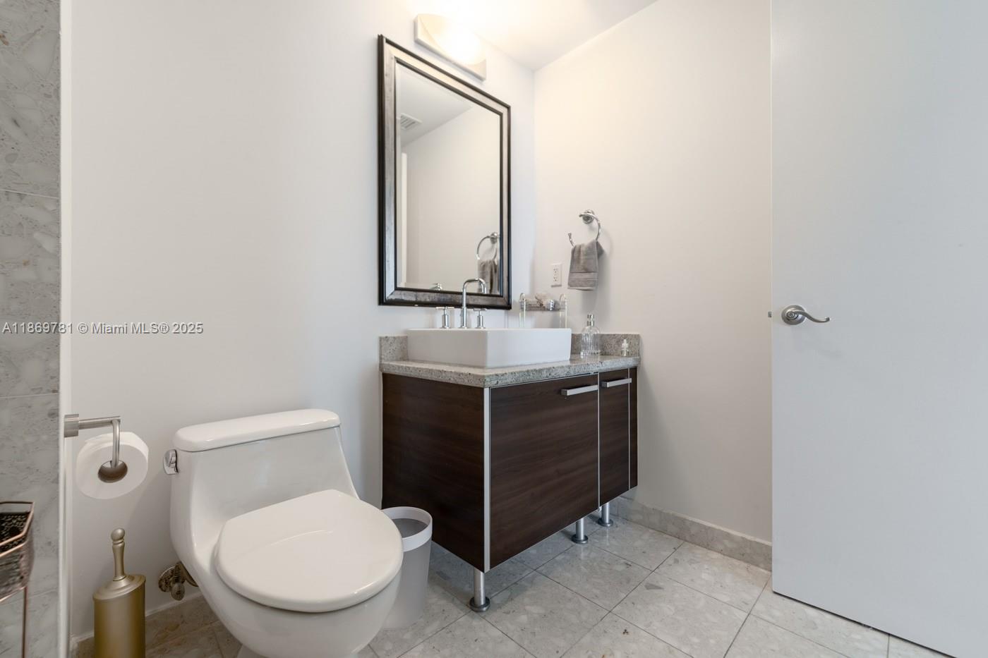 LATITUDE ON THE RIVER CON - Residential