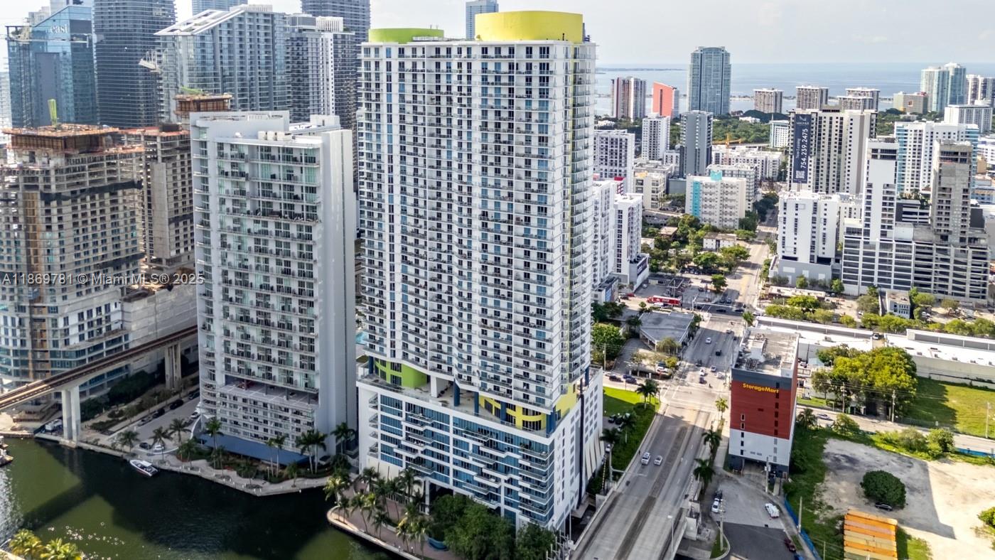 LATITUDE ON THE RIVER CON - Residential