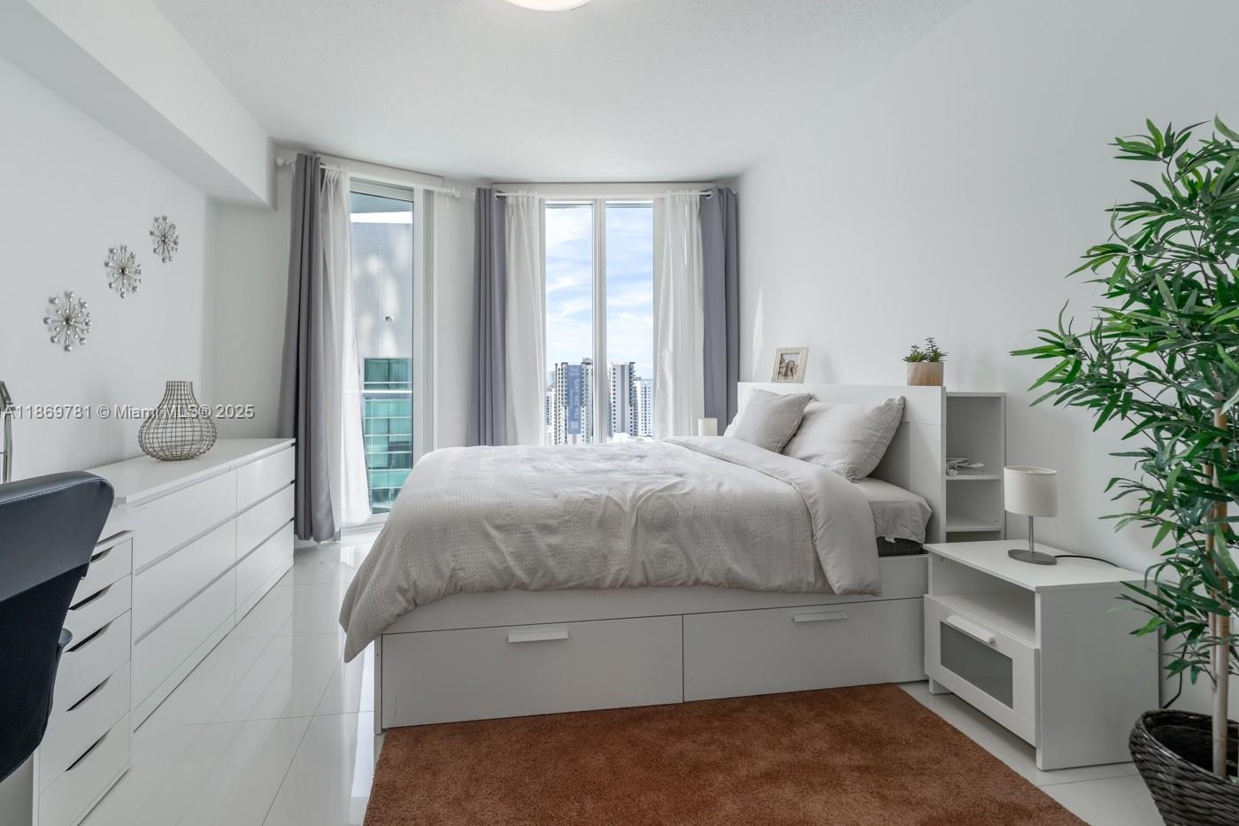 LATITUDE ON THE RIVER CON - Residential