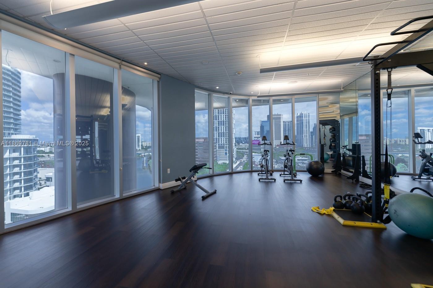 LATITUDE ON THE RIVER CON - Residential