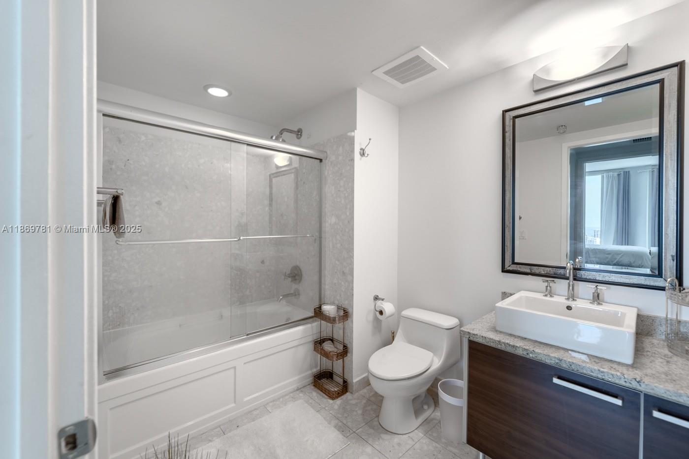 LATITUDE ON THE RIVER CON - Residential