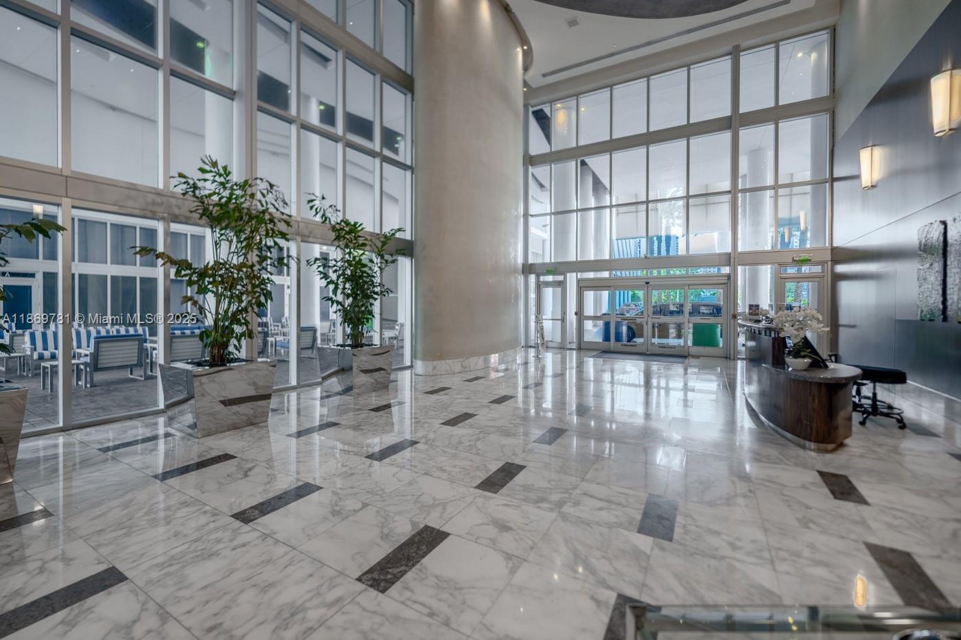 LATITUDE ON THE RIVER CON - Residential