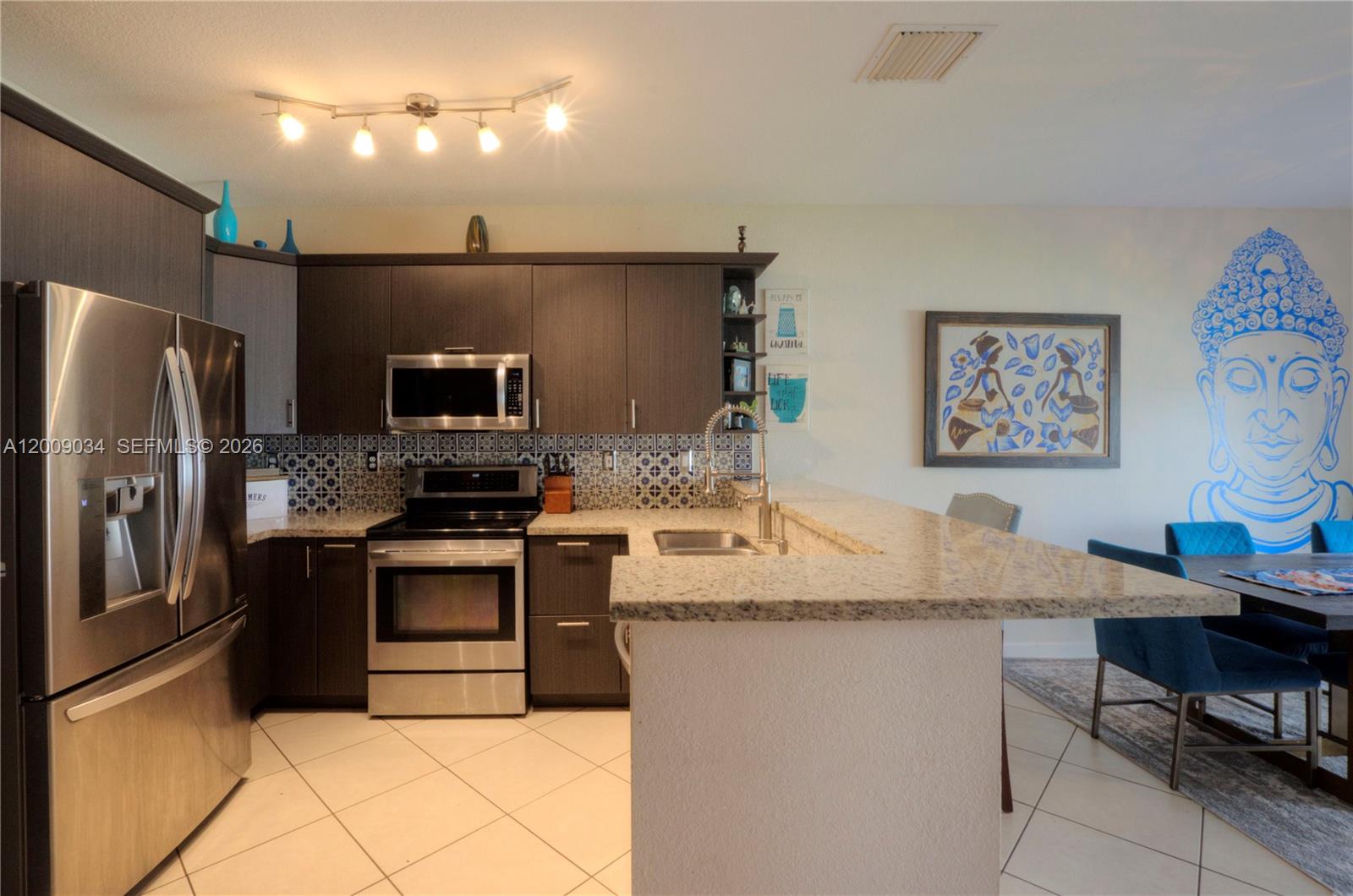 LAKES BY THE BAY GEE - Residential