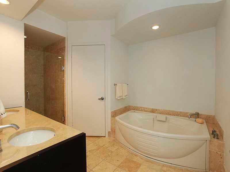 TRUMP ROYALE CONDO - Residential Lease