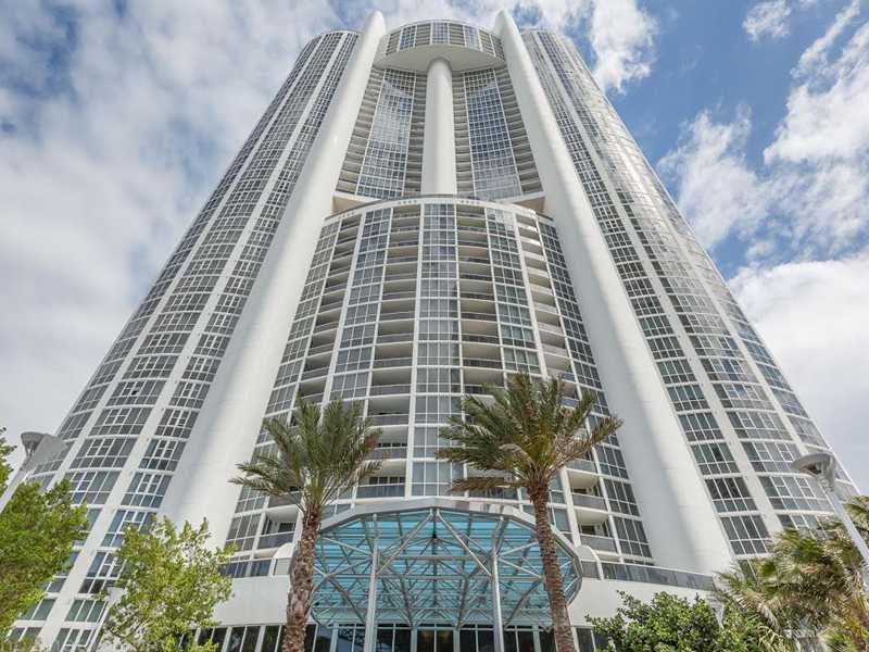 TRUMP ROYALE CONDO - Residential Lease