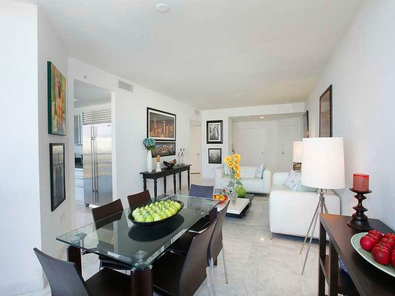 TRUMP ROYALE CONDO - Residential Lease