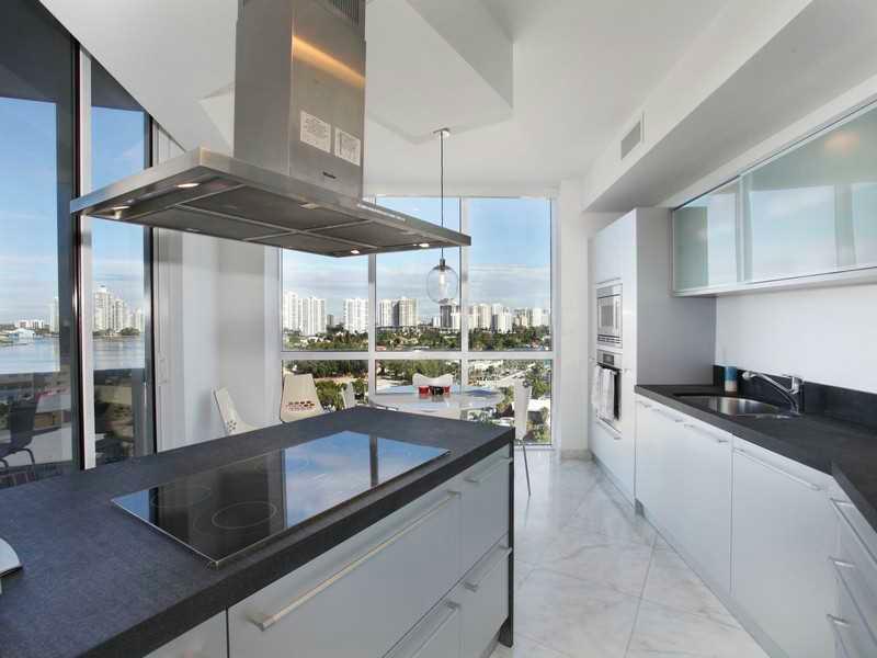 TRUMP ROYALE CONDO - Residential Lease