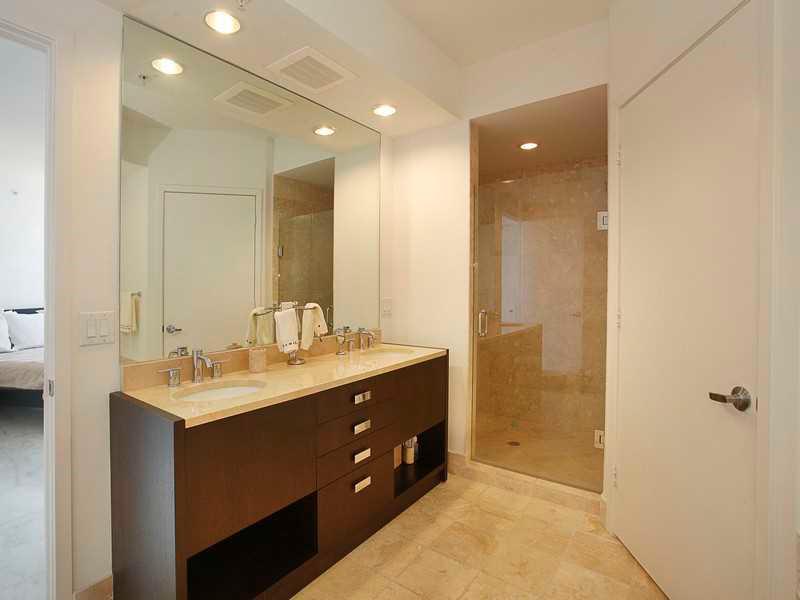 TRUMP ROYALE CONDO - Residential Lease