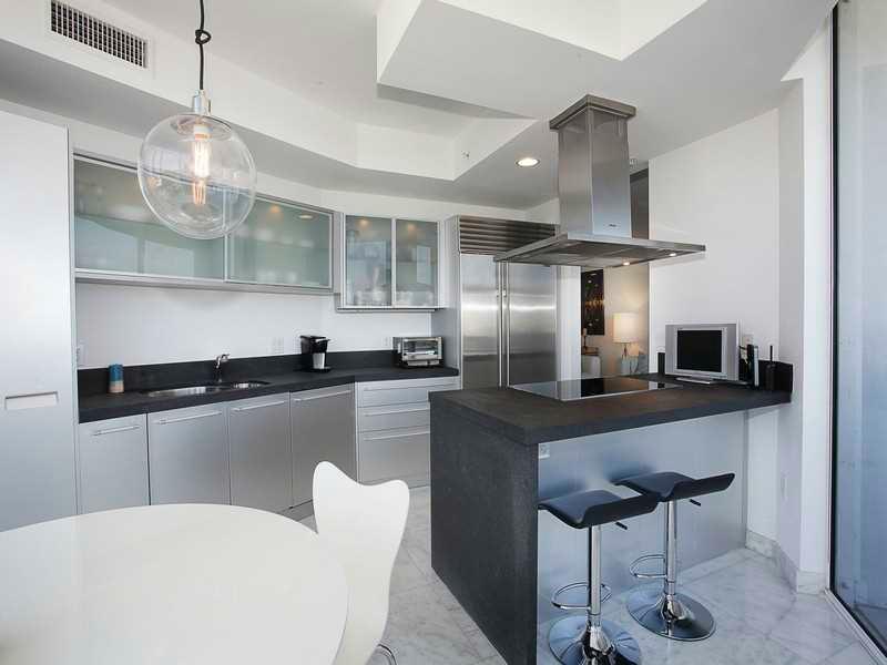 TRUMP ROYALE CONDO - Residential Lease