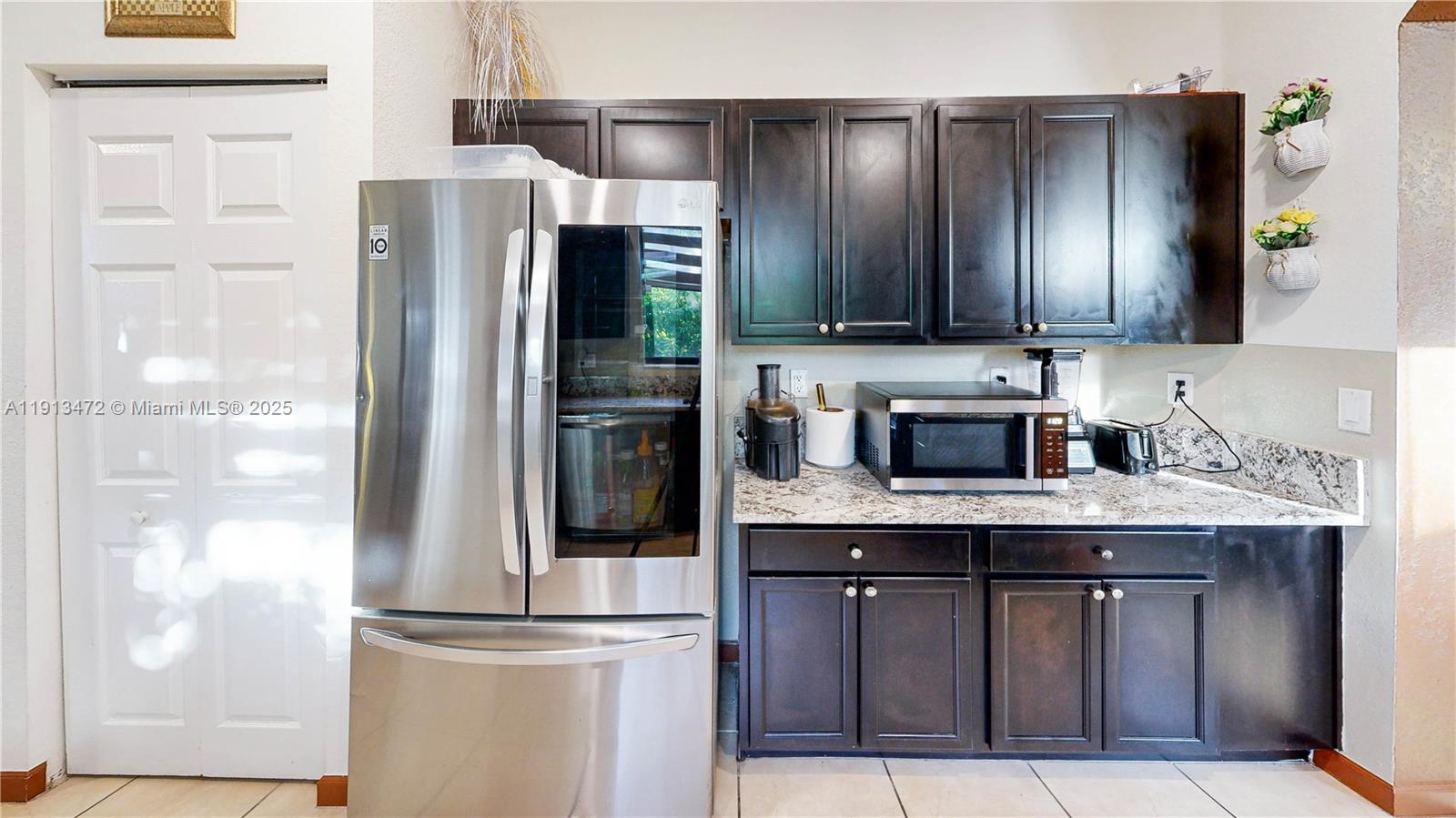 BAYWINDS OF DOMINICA AND - Residential