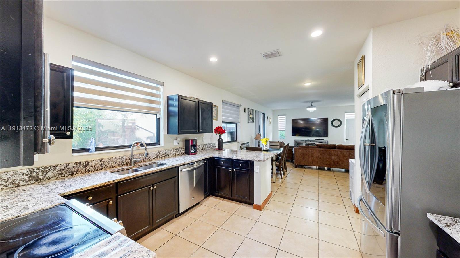 BAYWINDS OF DOMINICA AND - Residential