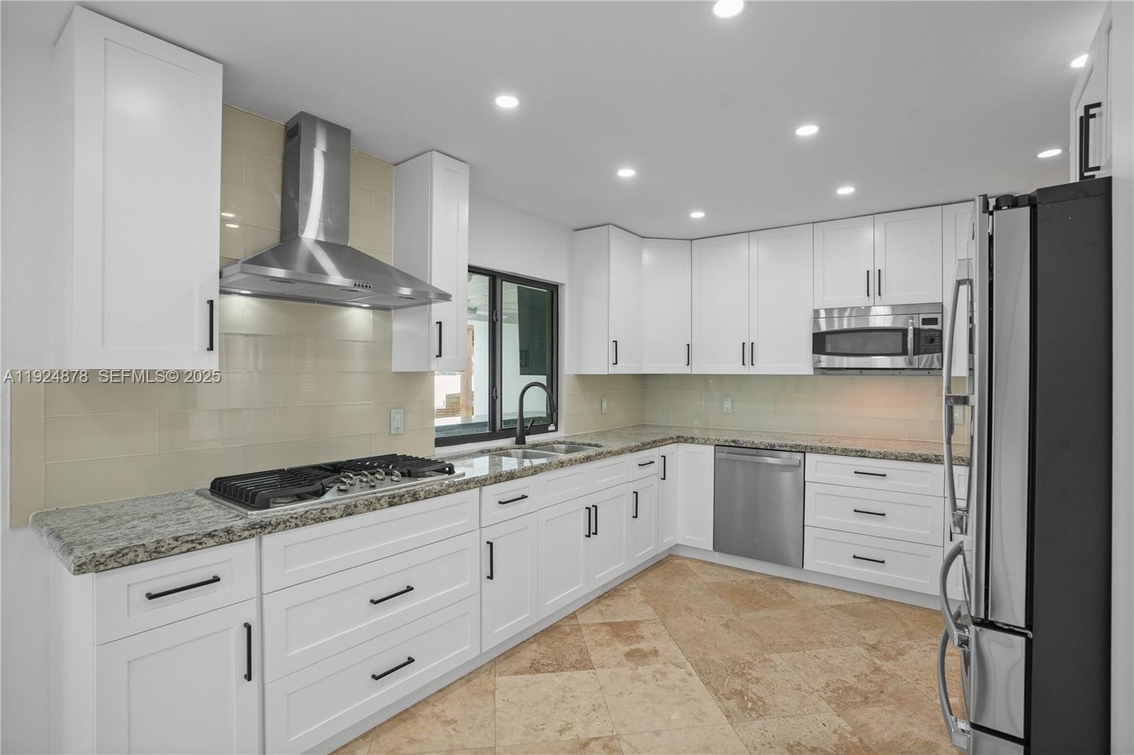 SAGA BAY SEC 1 PT 6 - Residential Lease