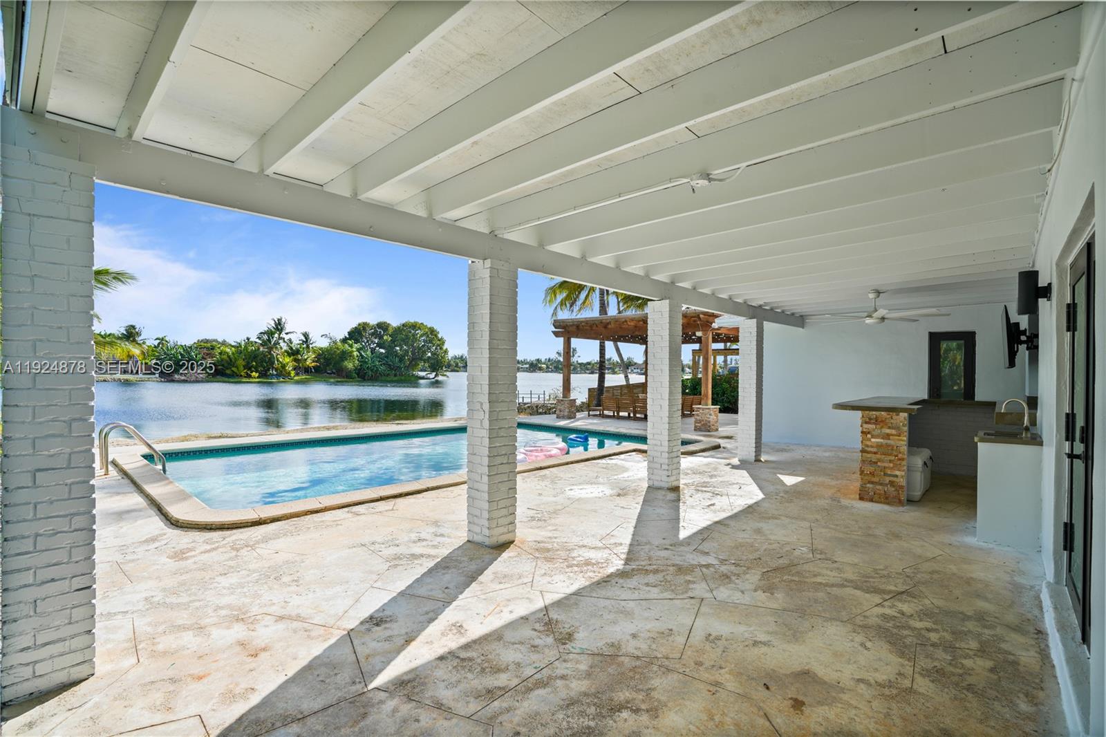 SAGA BAY SEC 1 PT 6 - Residential Lease