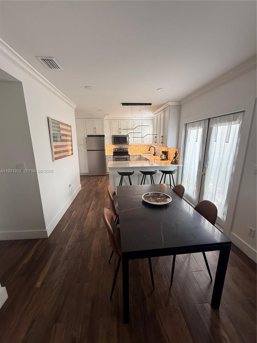 TAMIAMI HIGHLANDS - Residential