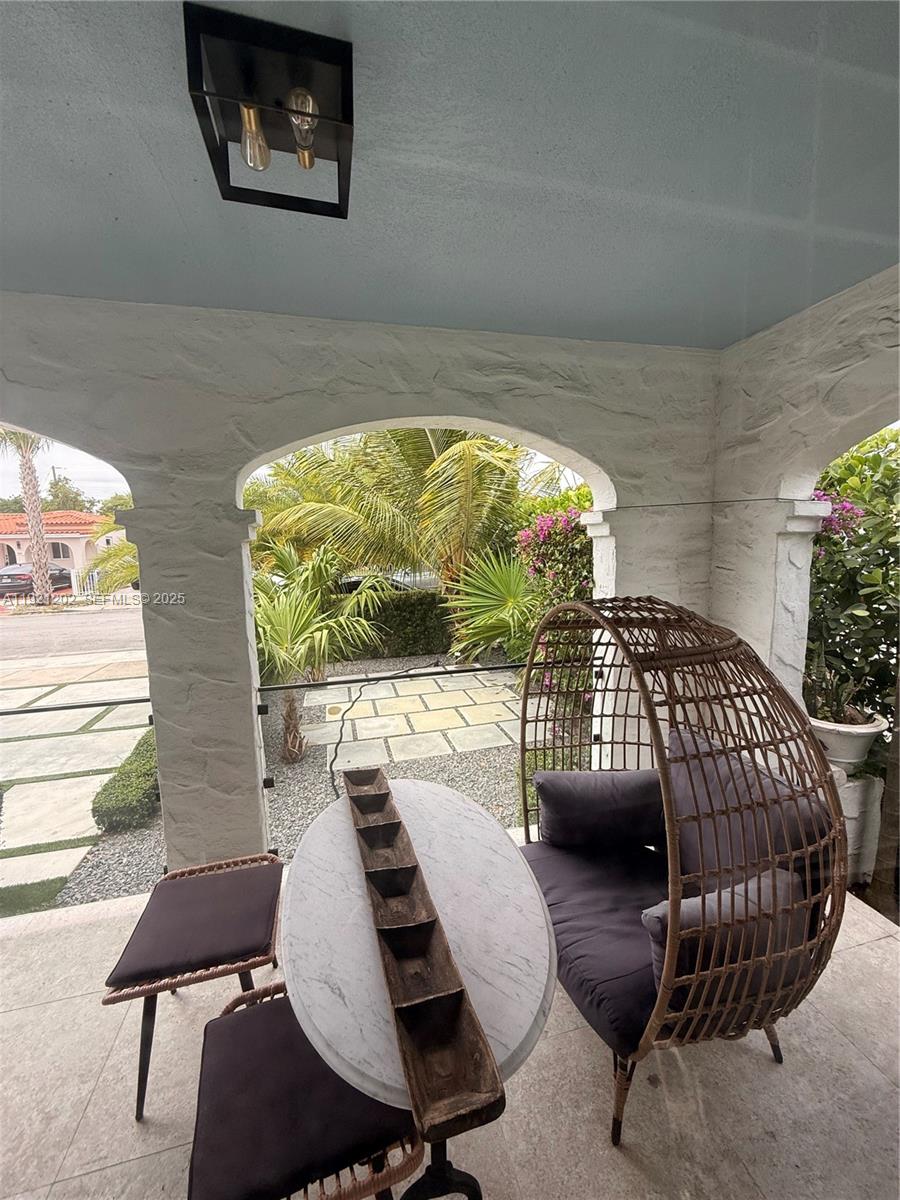 TAMIAMI HIGHLANDS - Residential