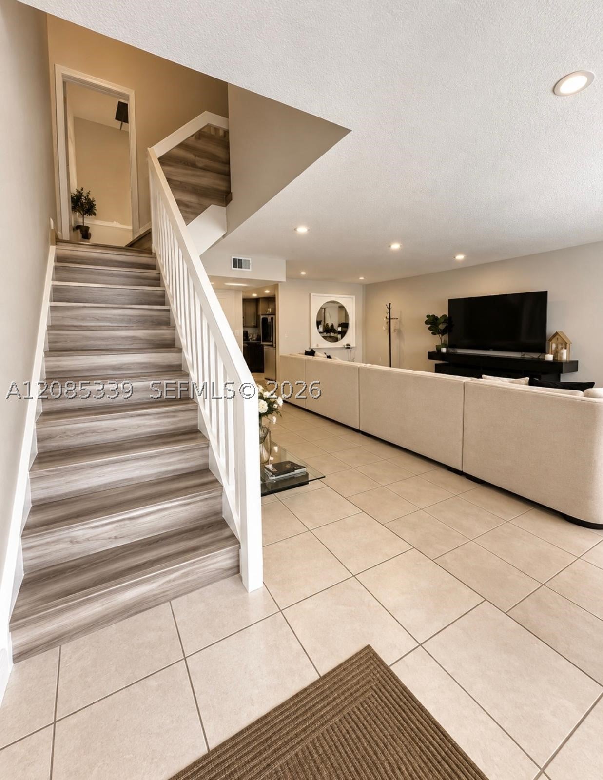 1758 SW 131st Place Cir S, Miami, FL, 33175/$580,000 4 1758 SW 131st Place Cir S