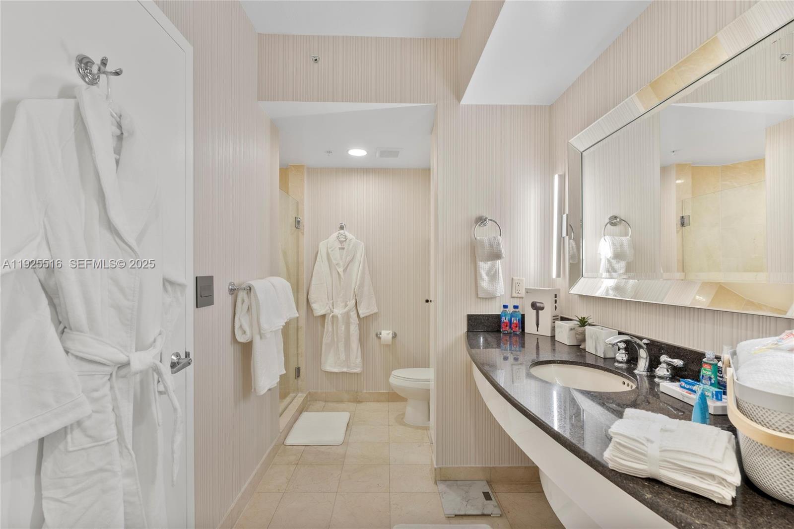 TRUMP INTERNATIONAL SONES - Residential