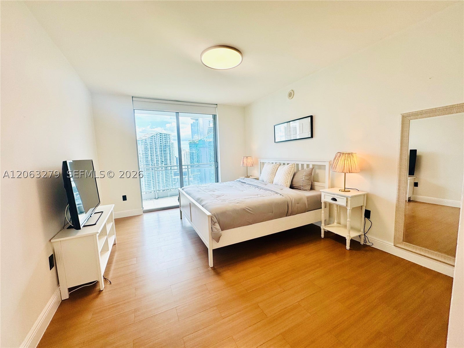 90 SW 3rd St 3902