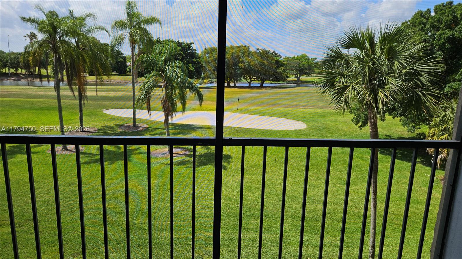 COUNTRY CLUB APTS AT - Residential
