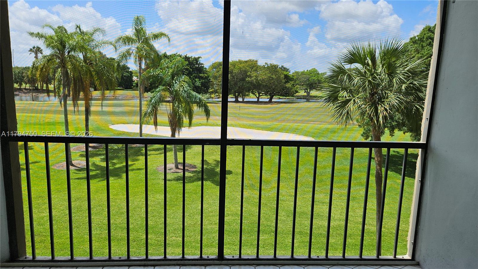 COUNTRY CLUB APTS AT - Residential