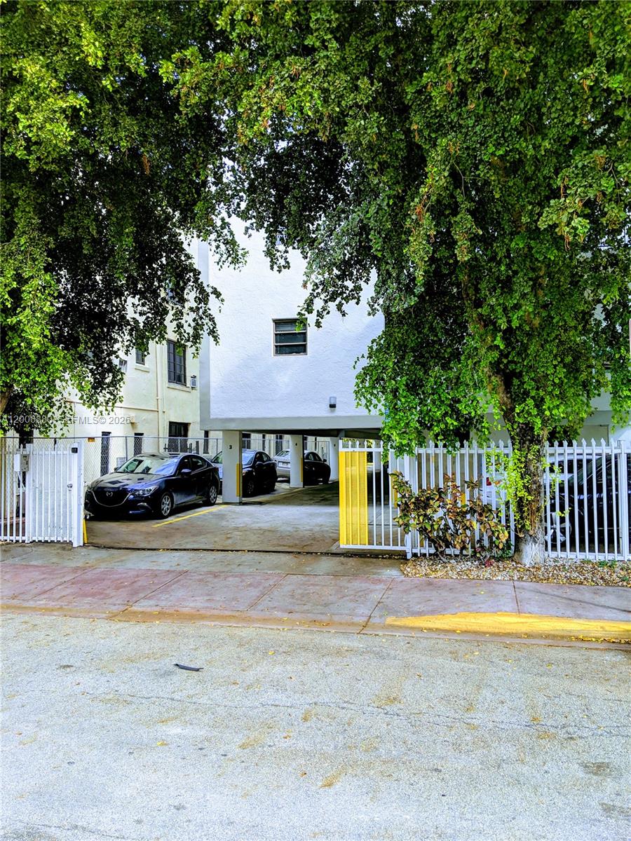 1617 Jefferson Ave 304