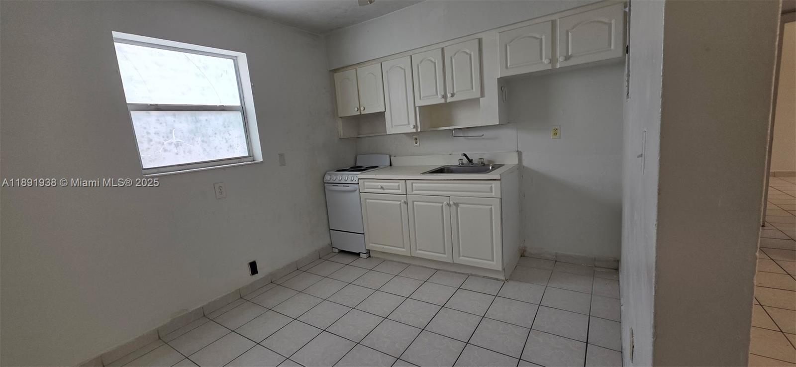 PHILLIPSONS ADDN TO HIALE - Residential Lease