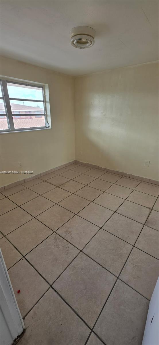 PHILLIPSONS ADDN TO HIALE - Residential Lease