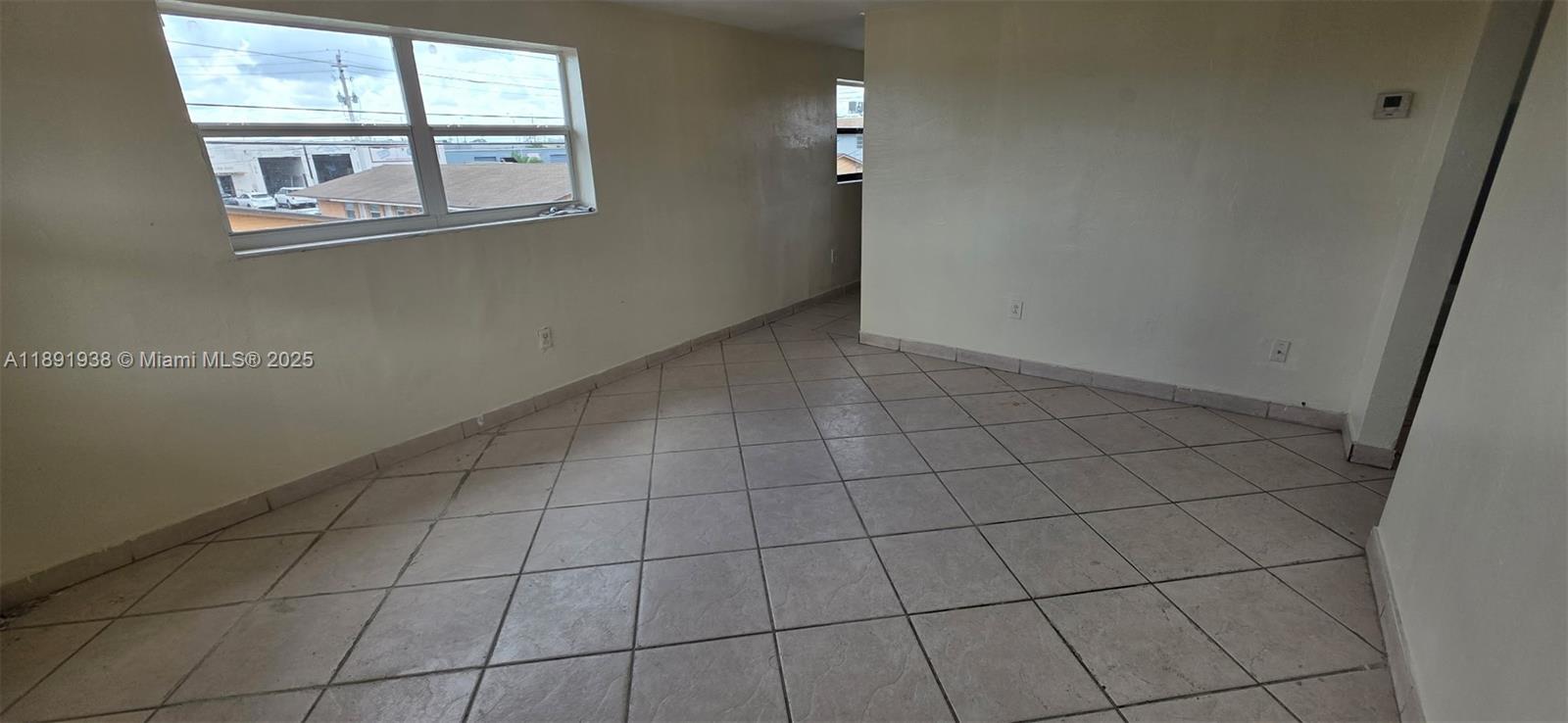 PHILLIPSONS ADDN TO HIALE - Residential Lease