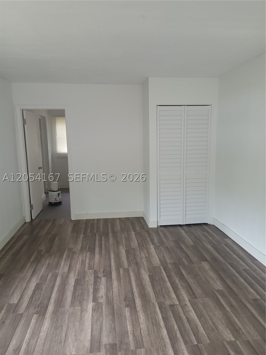 Photo of Hollywood, FL 33019 (MLS # A12054167)