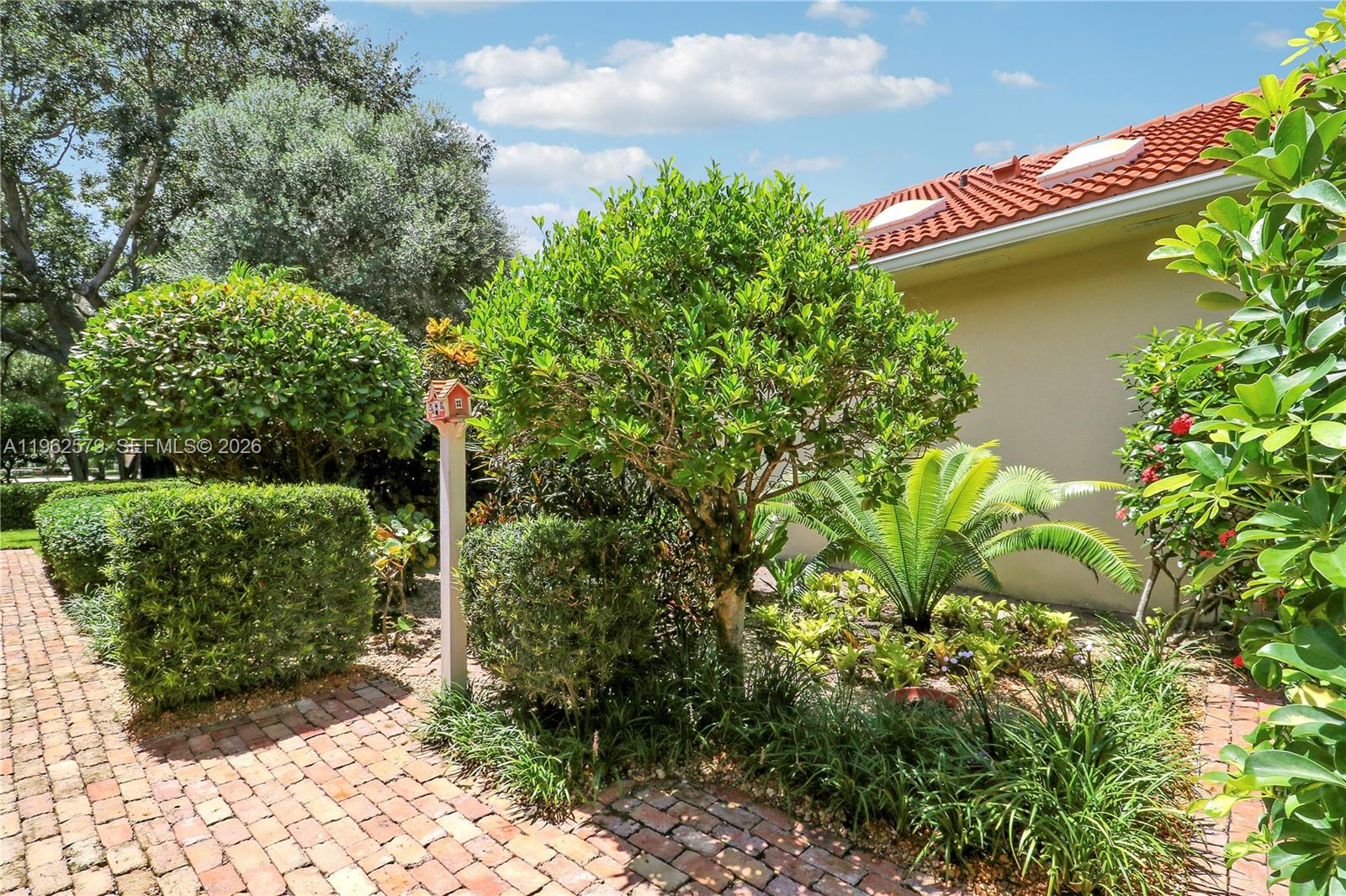 OAKS OAKS EAST 1 - Residential