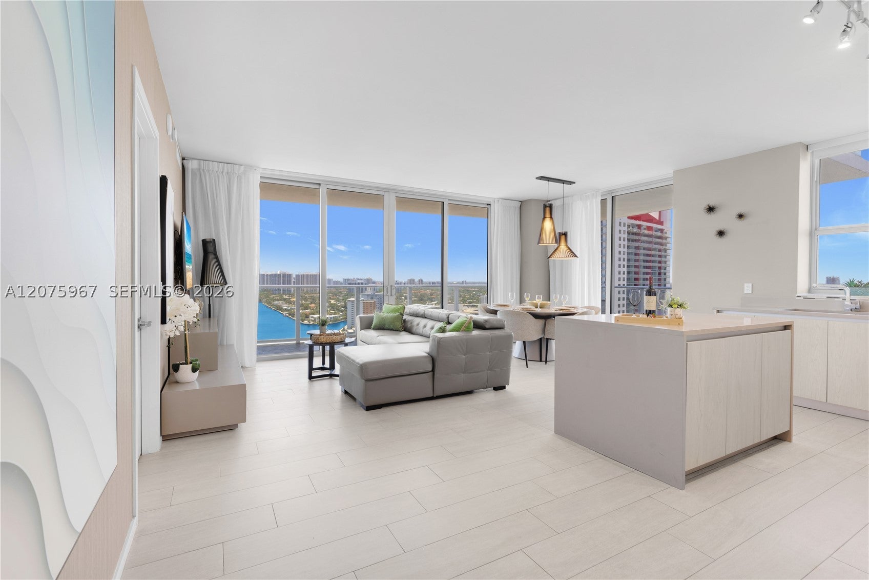 4010 S Ocean Dr R2008