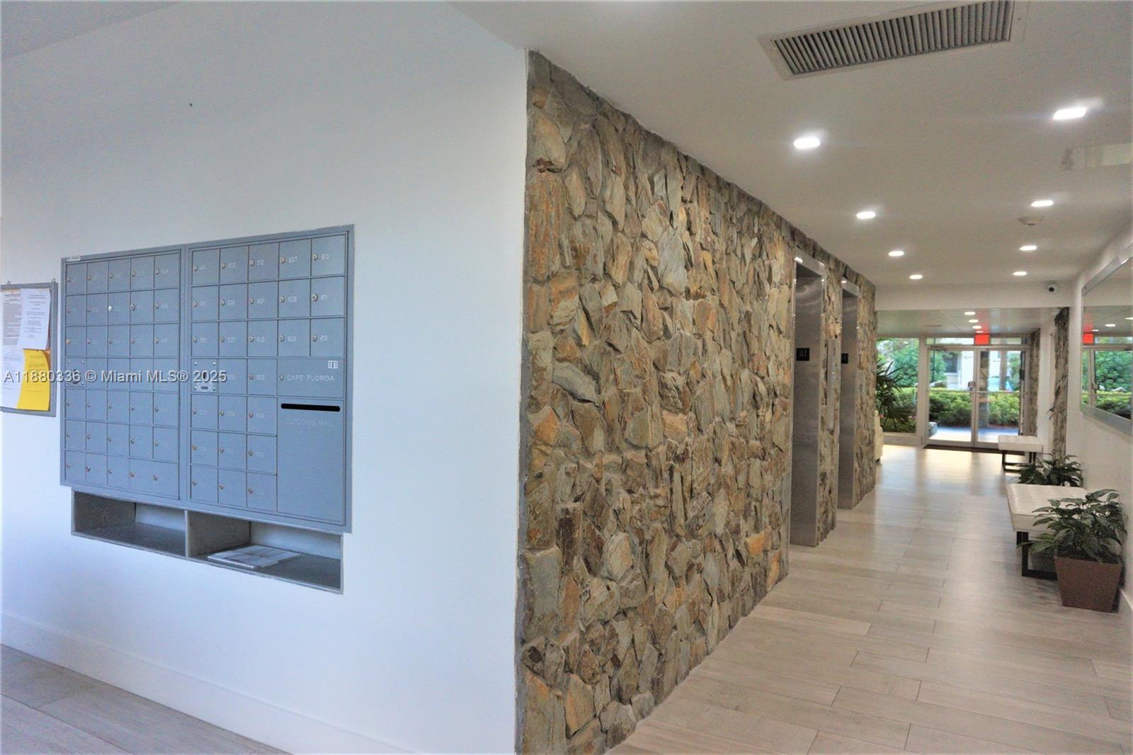 CAPE FLORIDA CLUB CONDO P - Residential Lease