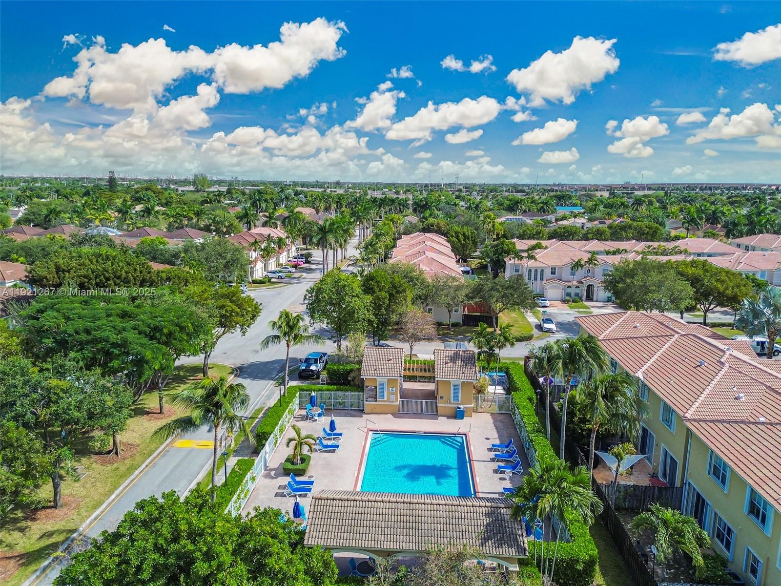 KENDALL BREEZE - Residential