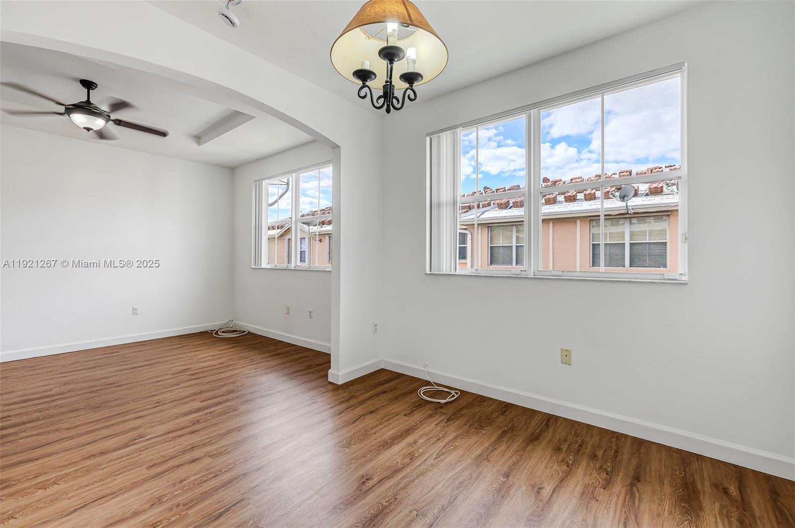 KENDALL BREEZE - Residential