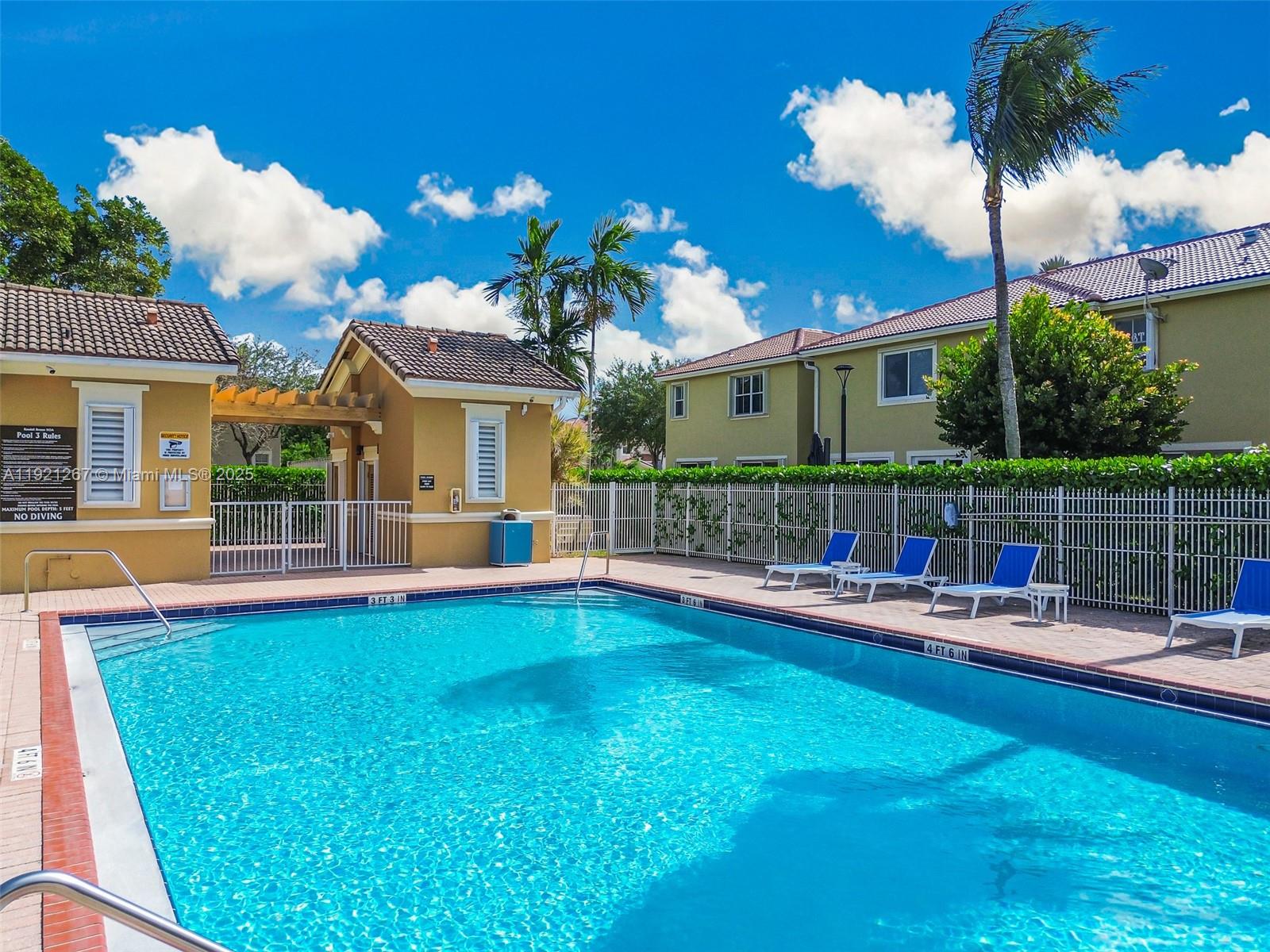 KENDALL BREEZE - Residential