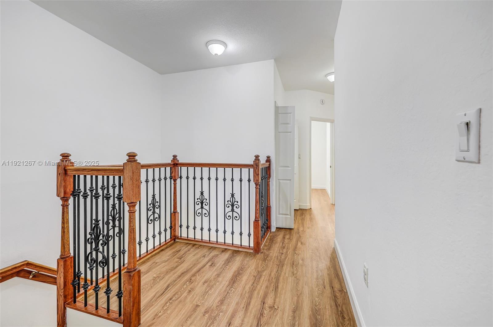 KENDALL BREEZE - Residential