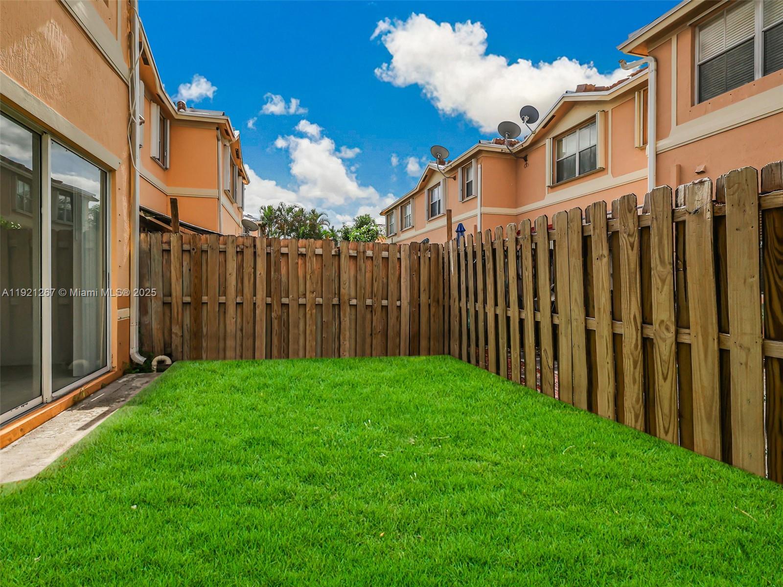 KENDALL BREEZE - Residential