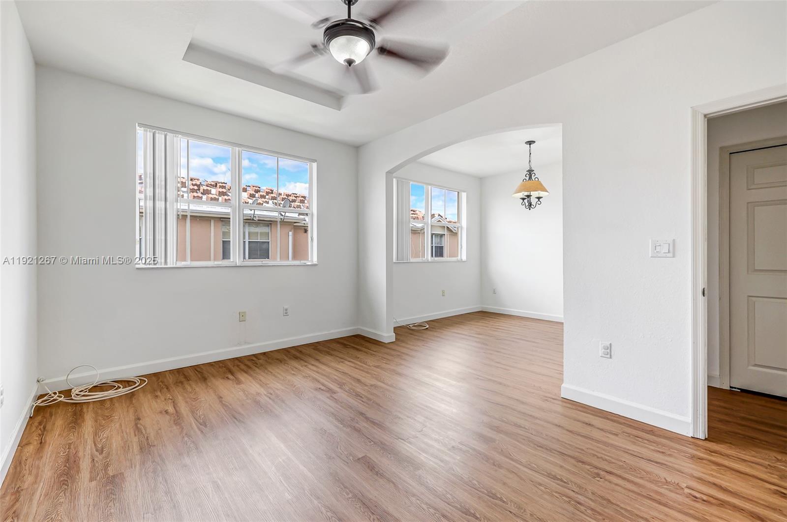 KENDALL BREEZE - Residential