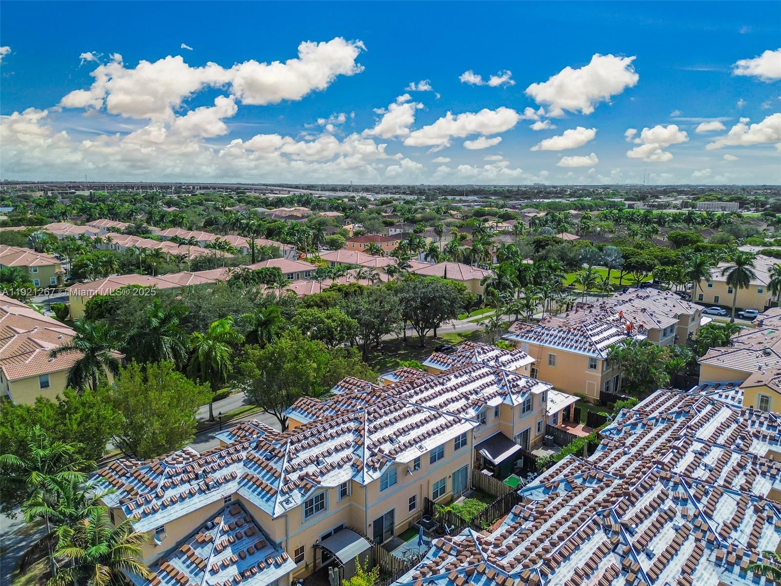 KENDALL BREEZE - Residential