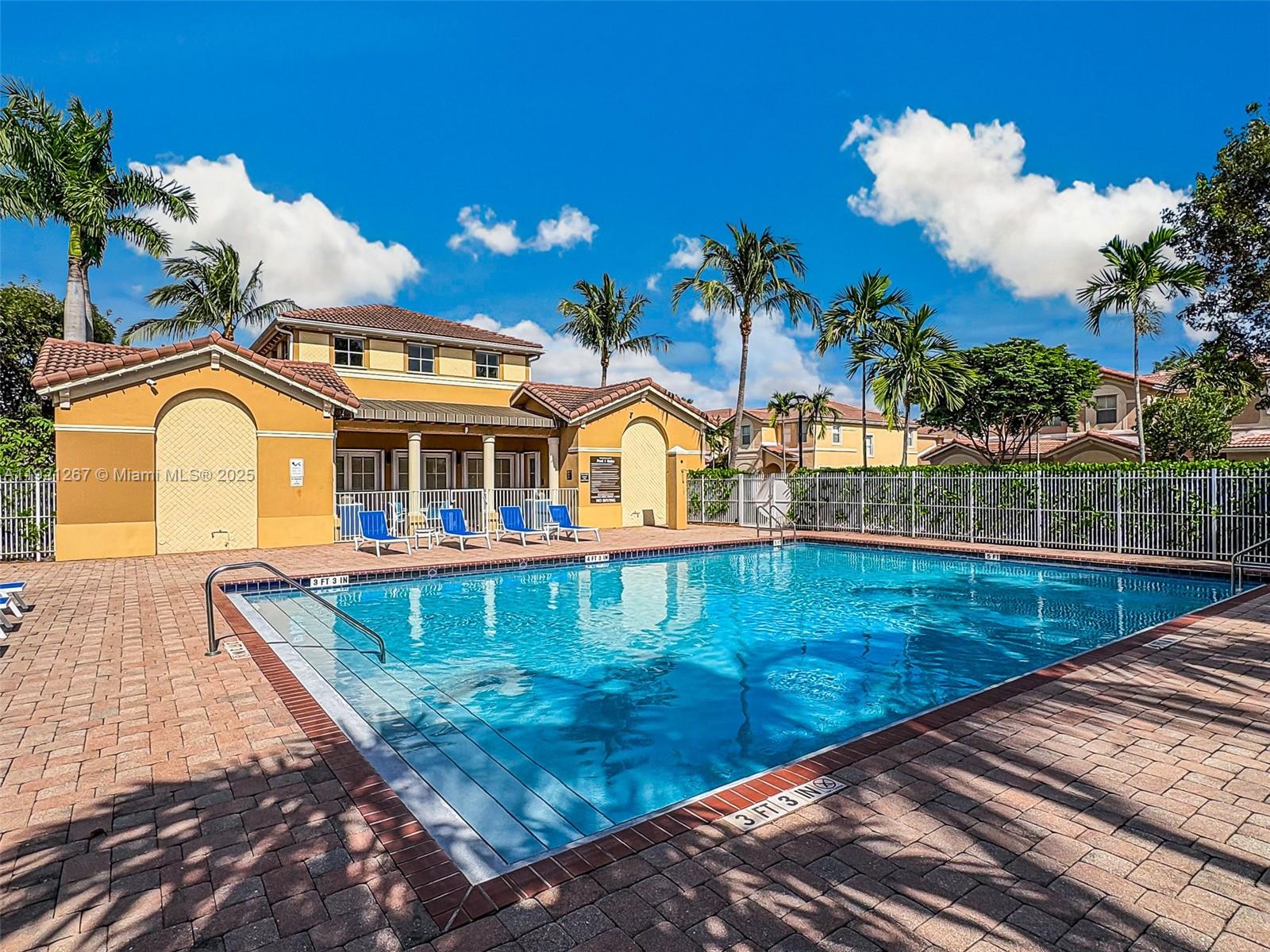 KENDALL BREEZE - Residential