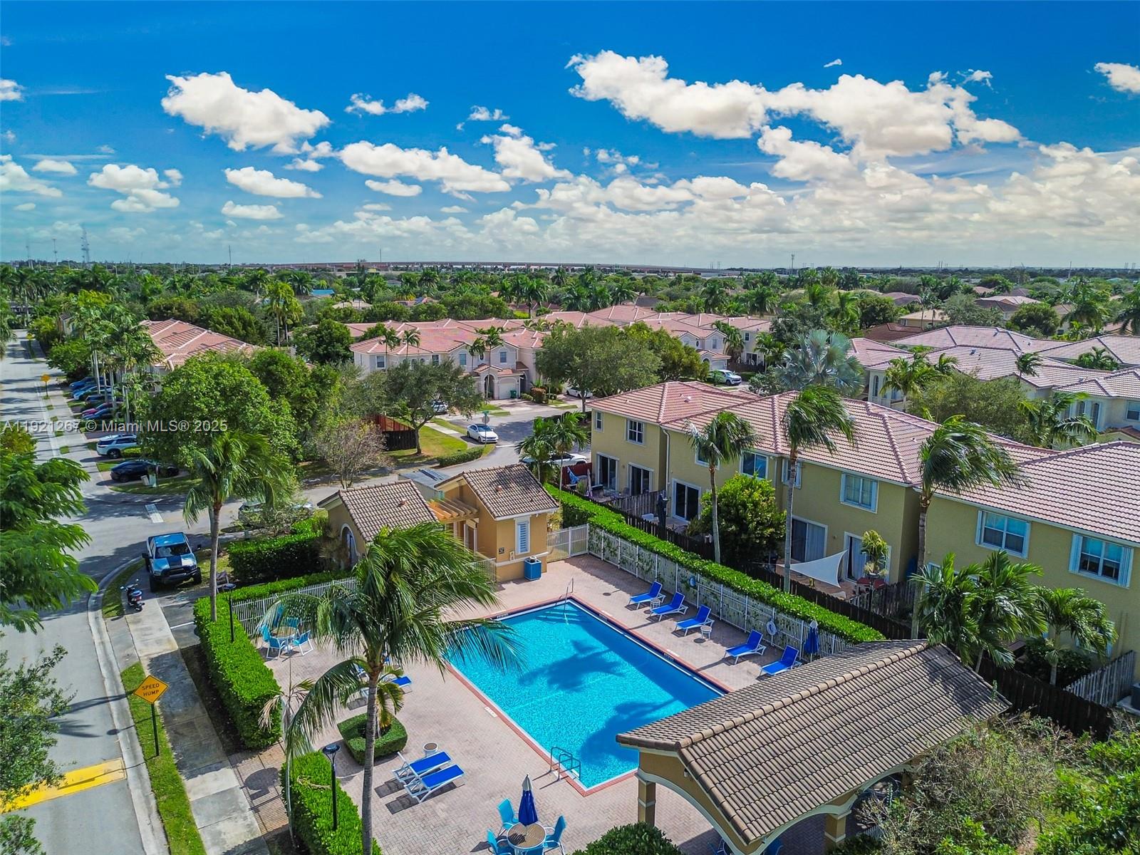 KENDALL BREEZE - Residential