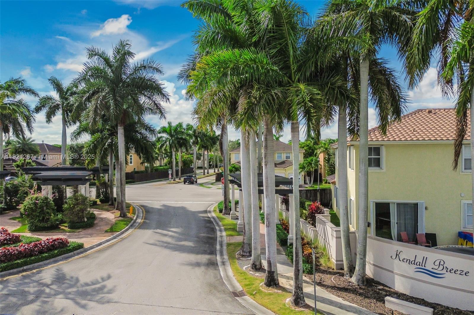 KENDALL BREEZE - Residential