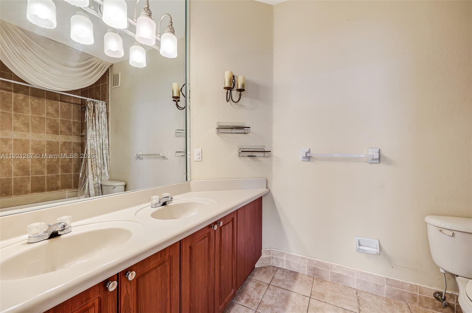 KENDALL BREEZE - Residential