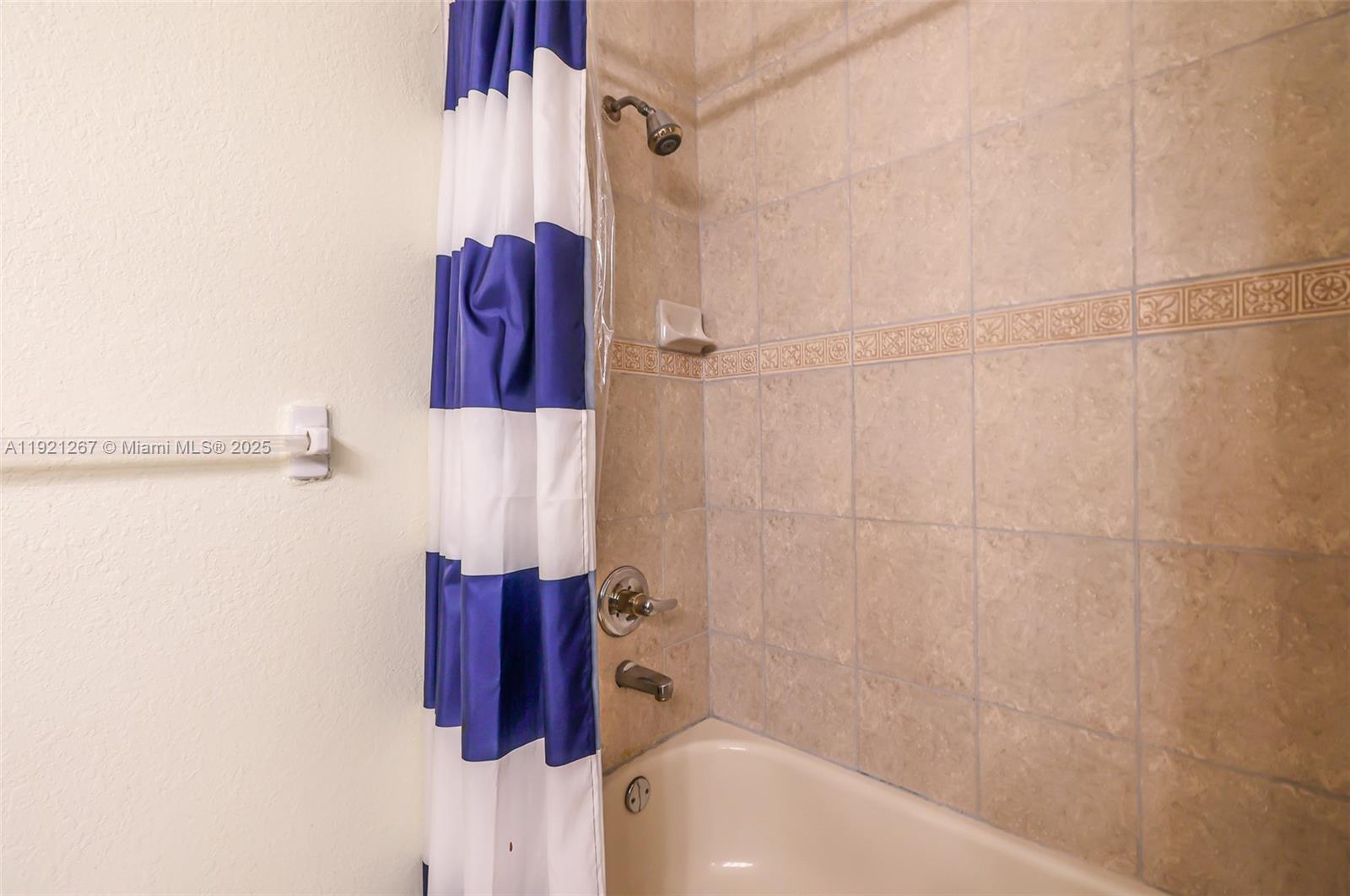 KENDALL BREEZE - Residential