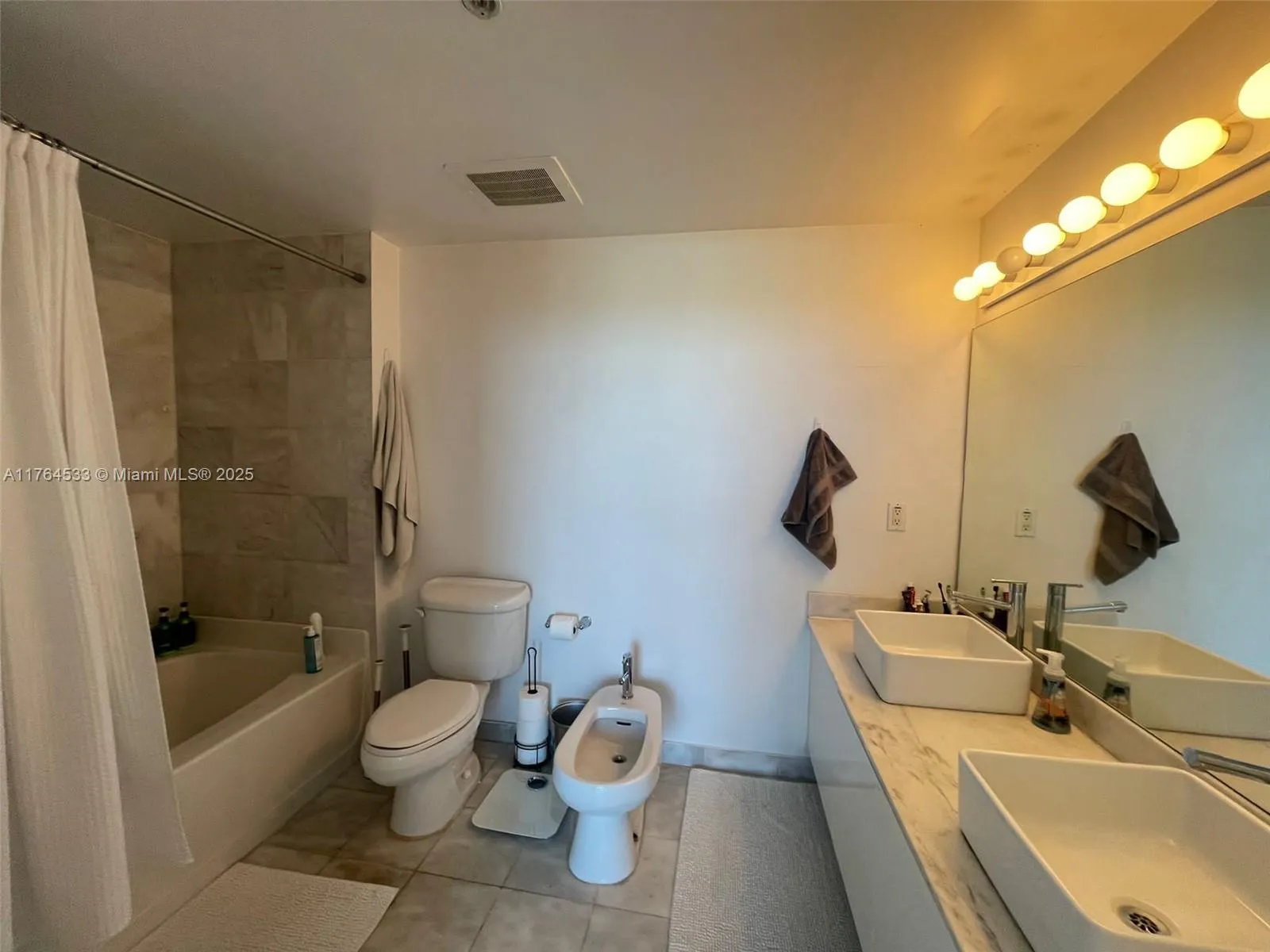 Miami, Florida 33137, United States, 1 Bedroom Bedrooms, ,2 BathroomsBathrooms,Residential,Active,89245