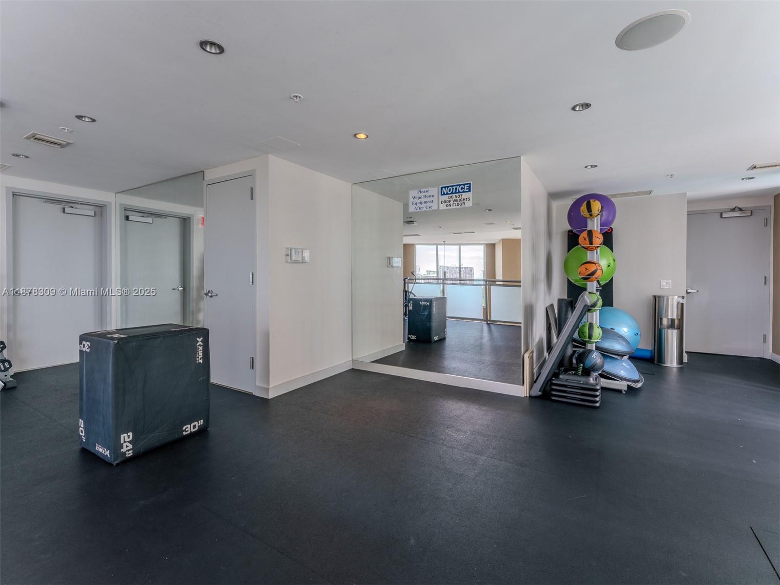 INFINITY AT BRICKELL COND - Residential Lease